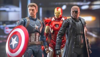 Figurines de Captain America, Iron Man et Nick Furry